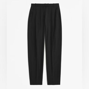 Abercrombie and Fitch Women's Low Rise Taper Pant